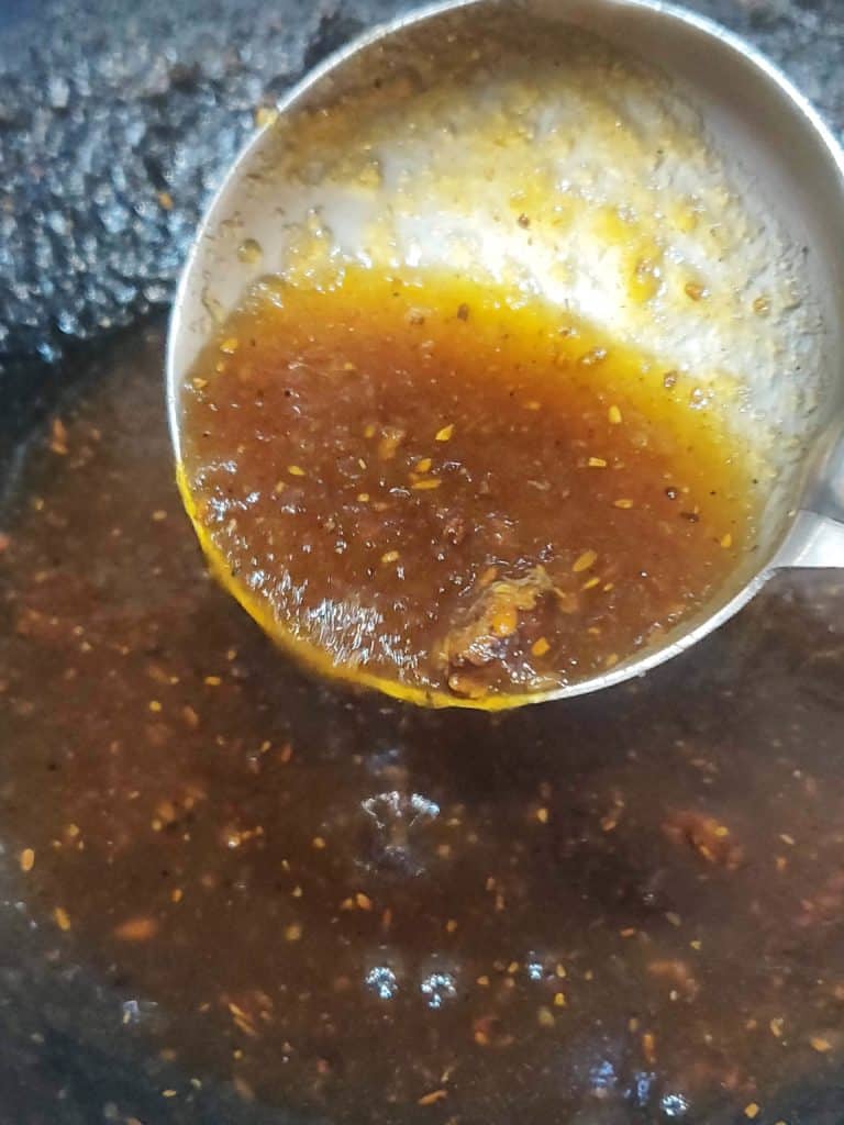 Kachche Aam Ki Khatti Meethi Chutney With Jaggery