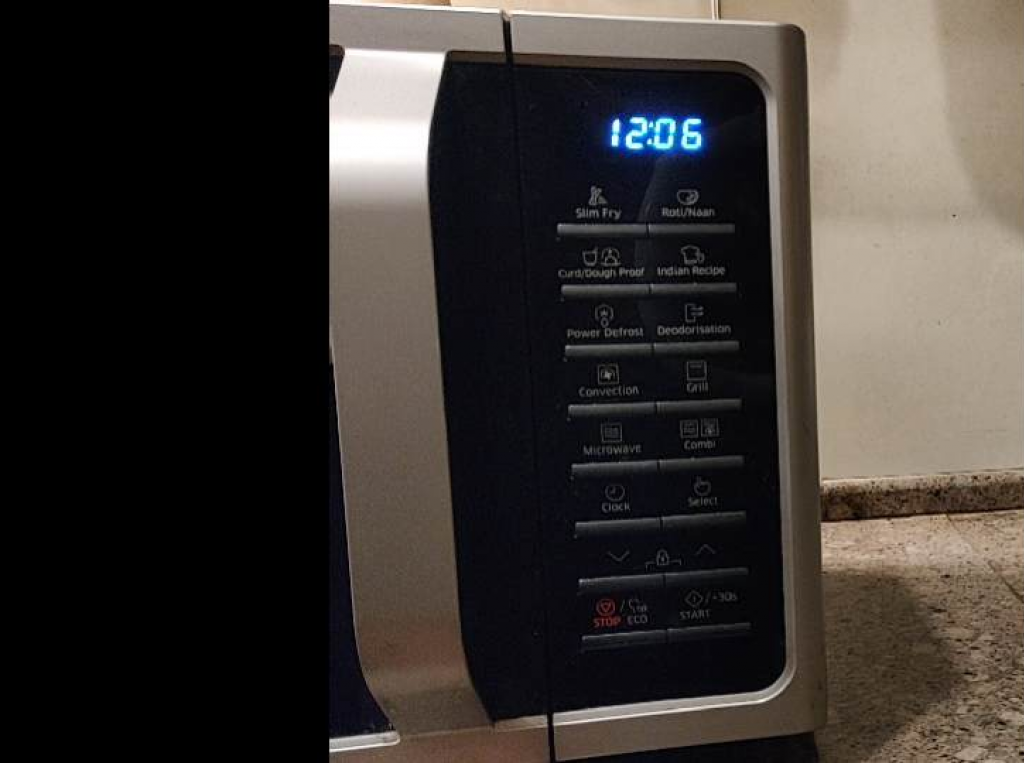 How to Bake in Microwave? A Tutorial for beginners